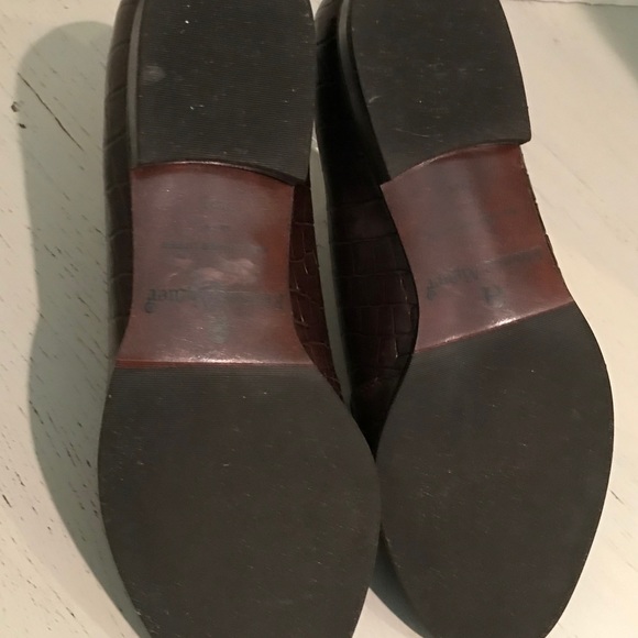 Etienne Aigner “Ally” Brown Leather Loafers - Picture 5 of 6